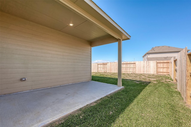 view of yard with a patio