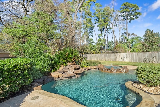 view of swimming pool