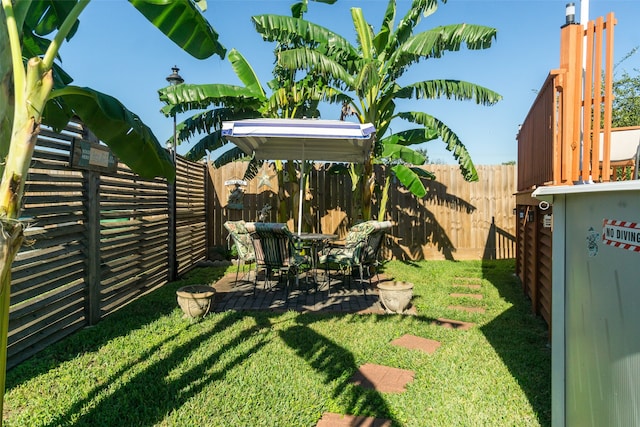 view of yard with a patio