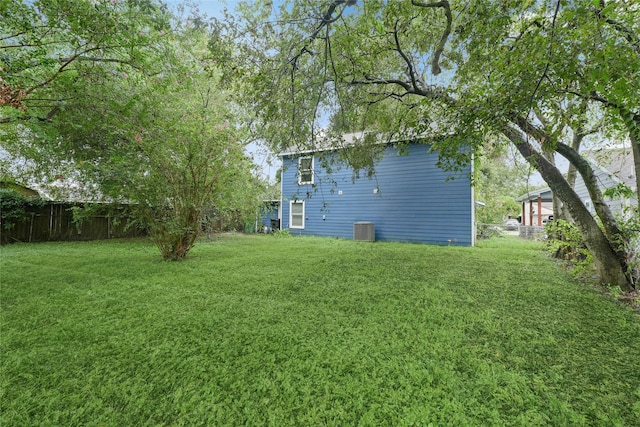 view of yard featuring cooling unit