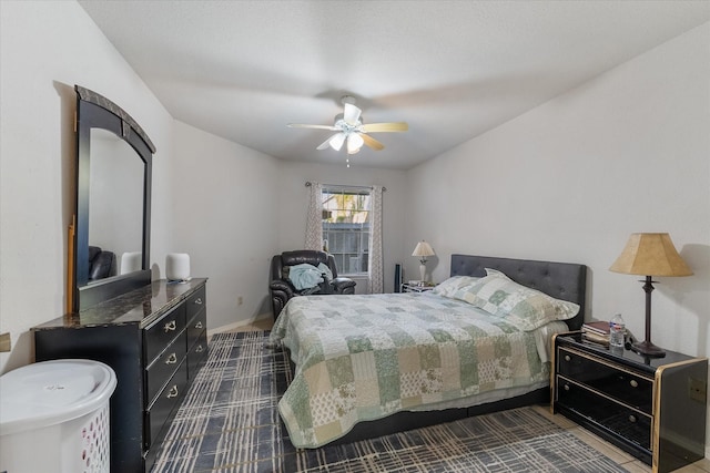 bedroom with ceiling fan