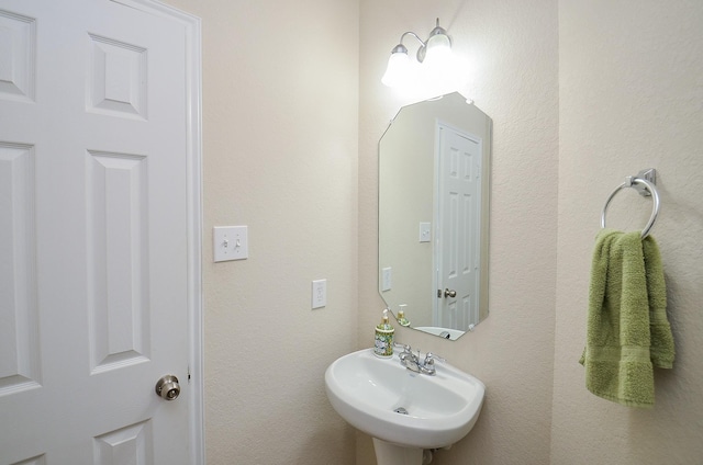 bathroom with sink