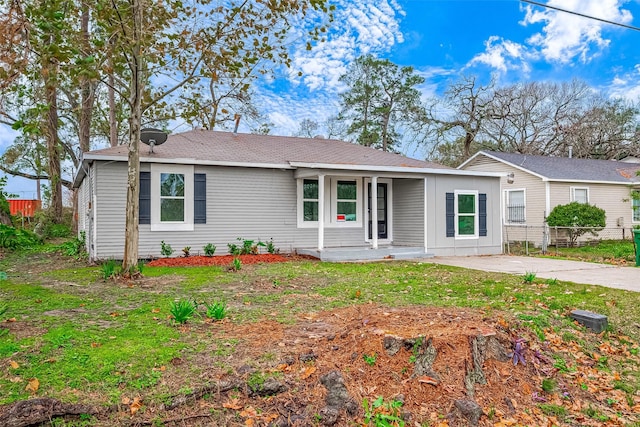 ranch-style house with a front yard