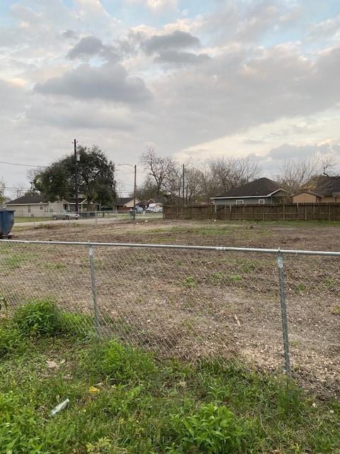 2124 Erastus St, Houston, TX 77020 - photo 7