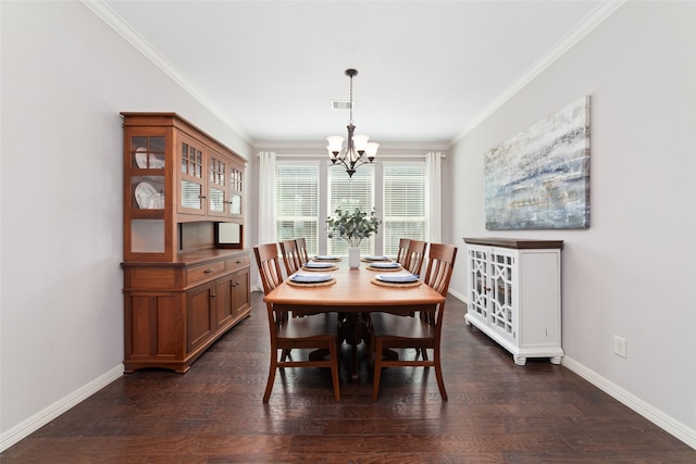 dining area featuring crown molding, a notable chandelier, and dark hardwood / wood-style flooring