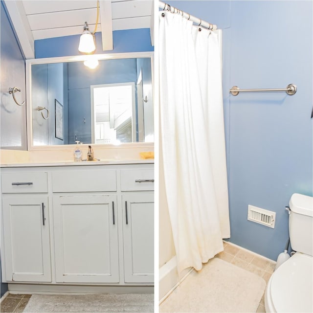 bathroom featuring a shower with curtain, vanity, and toilet