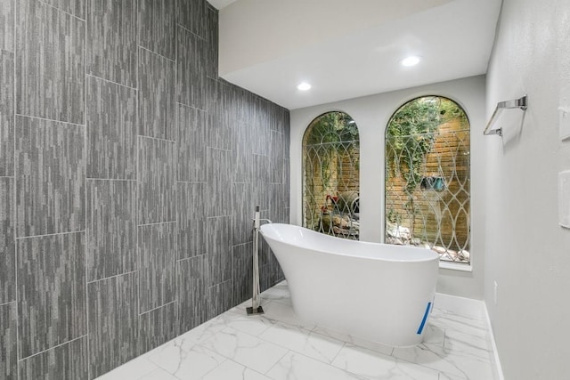 bathroom featuring a bathtub