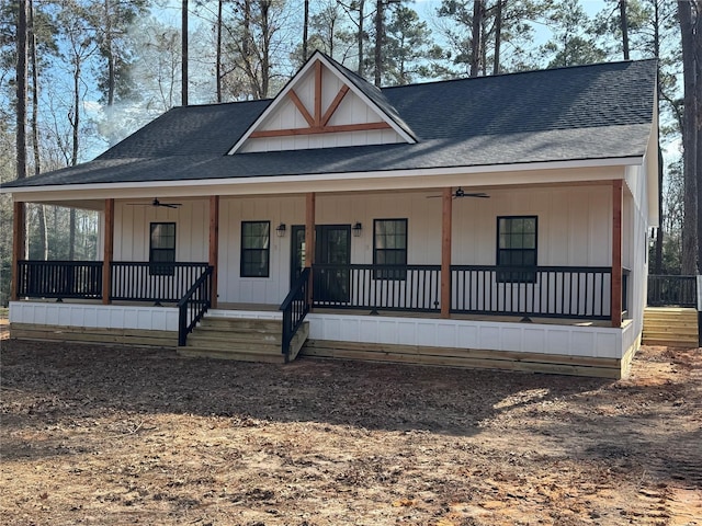 view of front of property featuring a porch