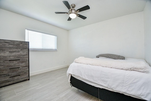 bedroom with ceiling fan