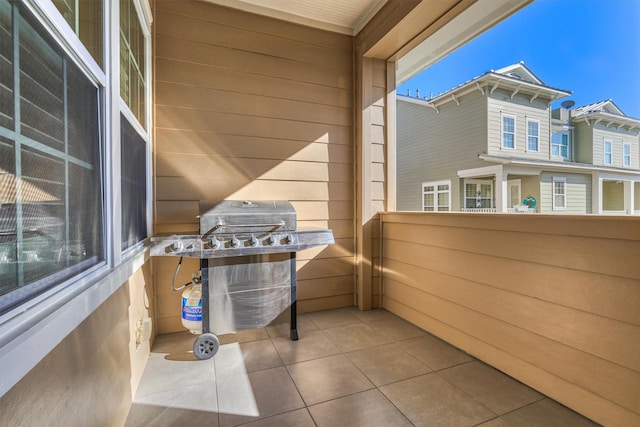 balcony featuring a grill