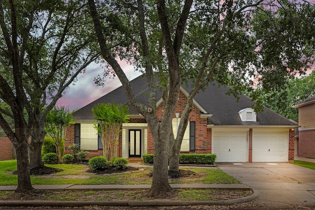 view of front facade featuring a garage