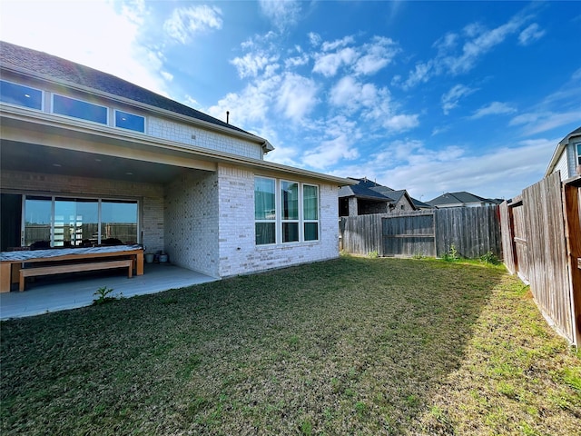 view of yard featuring a patio