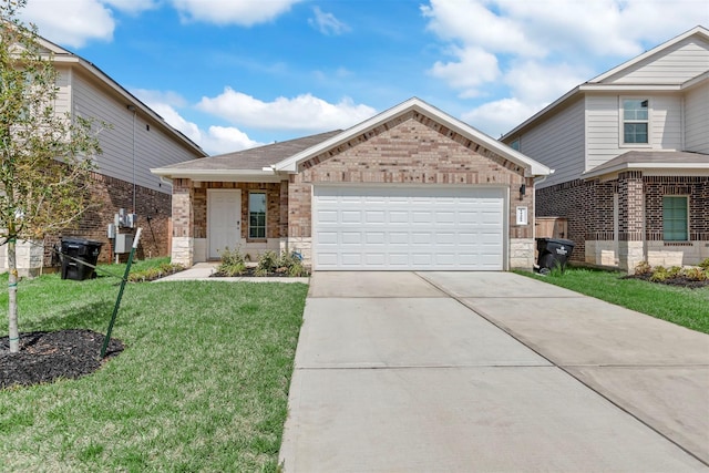 view of front of home featuring a front lawn and a garage