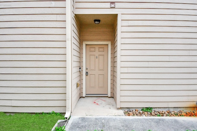 view of property entrance