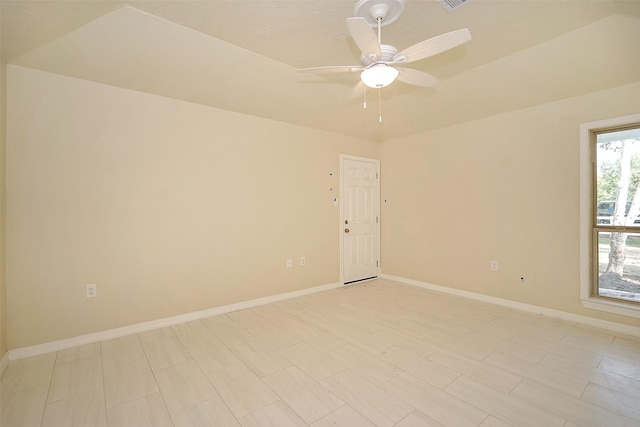 empty room featuring ceiling fan