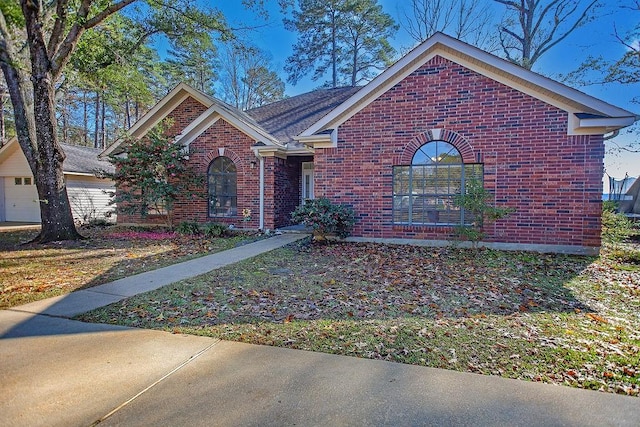 view of front facade with a garage