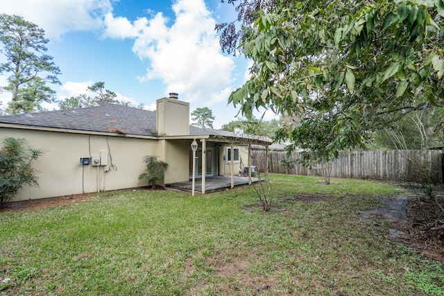 view of yard with a patio area