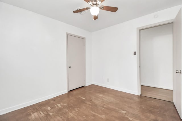 empty room featuring ceiling fan