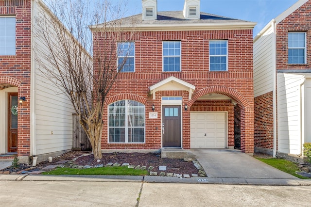 view of front facade with a garage