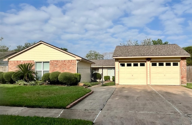 ranch-style house featuring a front yard