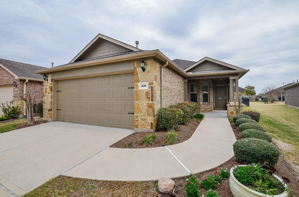 view of front of house featuring a garage