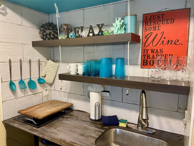 kitchen featuring sink