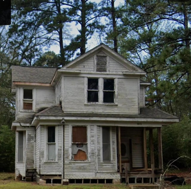 view of front facade with covered porch