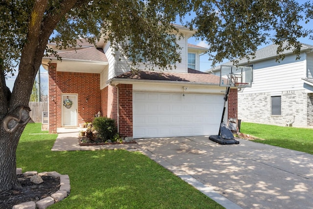 view of front facade featuring a front yard and a garage