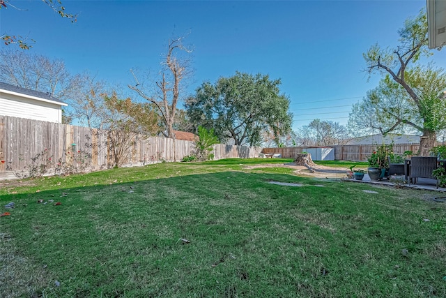 view of yard with a storage shed