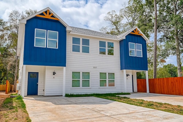 view of front of home