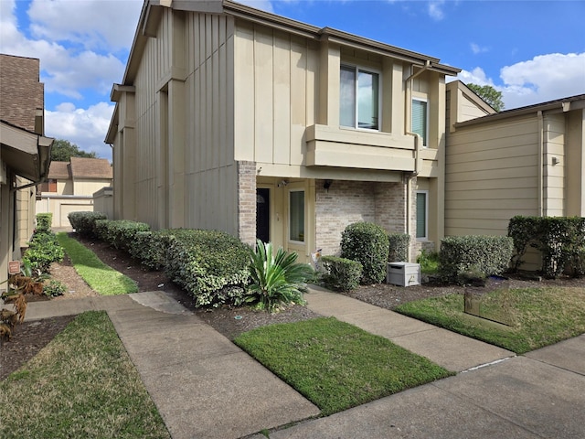 view of townhome / multi-family property