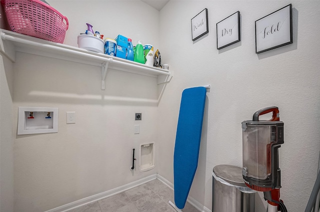 clothes washing area with hookup for an electric dryer and washer hookup