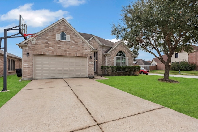 front of property featuring a front yard