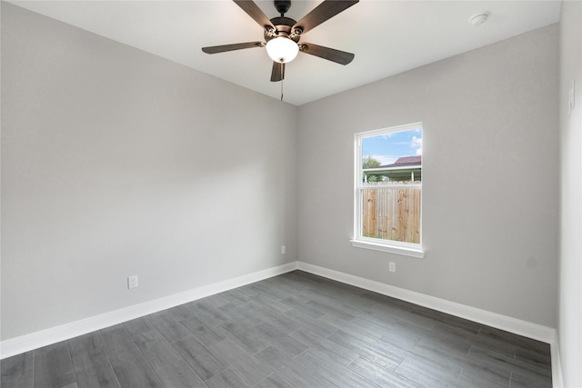 empty room featuring ceiling fan