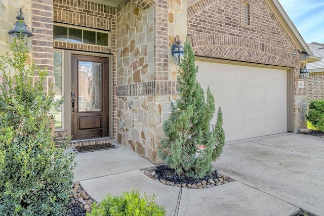 property entrance featuring a garage