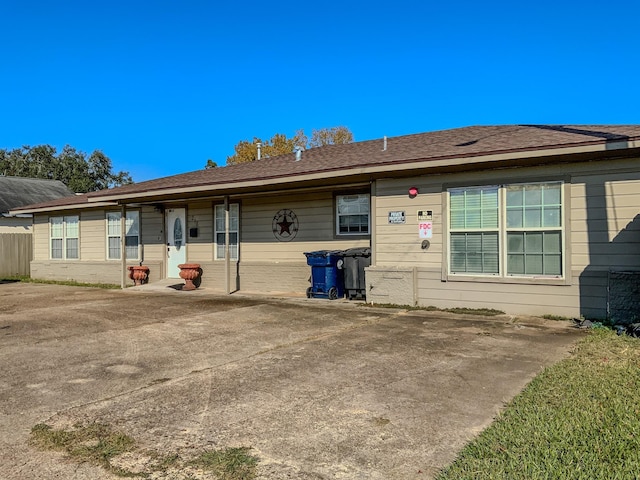 ranch-style house with a patio