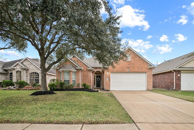 view of front of house featuring a front yard