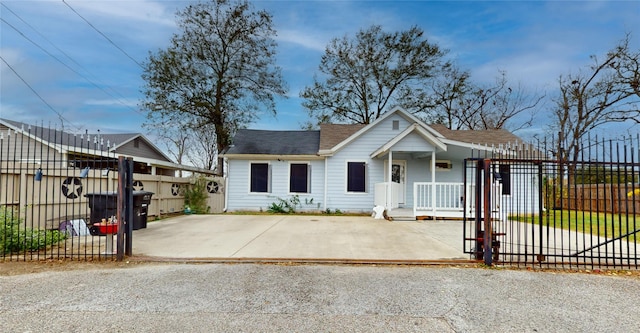 view of front of property