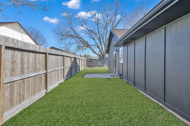 view of yard with a patio