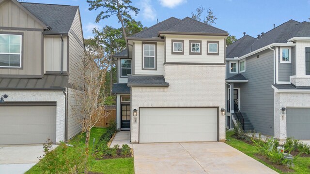 view of front of house featuring a garage