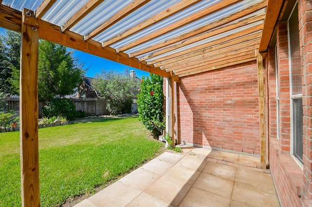 view of yard with a patio