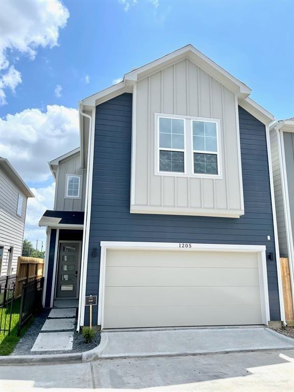 view of front of home featuring a garage