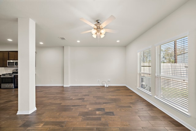 empty room with ceiling fan