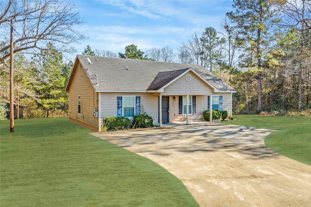 view of front facade with a porch and a front yard