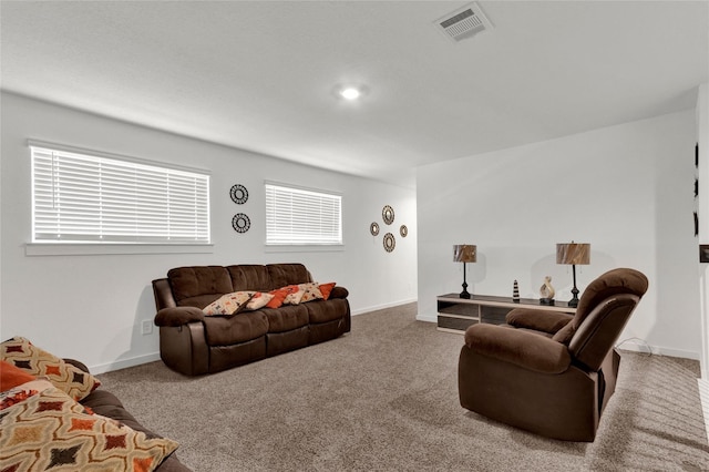 living room with carpet