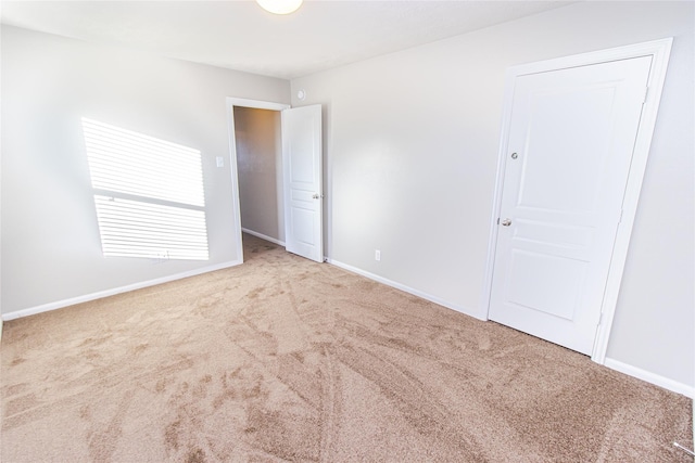 empty room featuring carpet