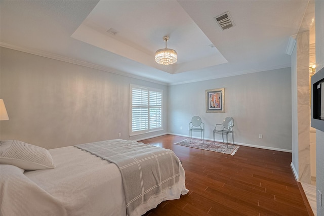 4 Rutgers Pl W, University Place, TX 77005 - bedroom with a chandelier, a raised ceiling, wood finished floors, baseboards, and ornamental molding
