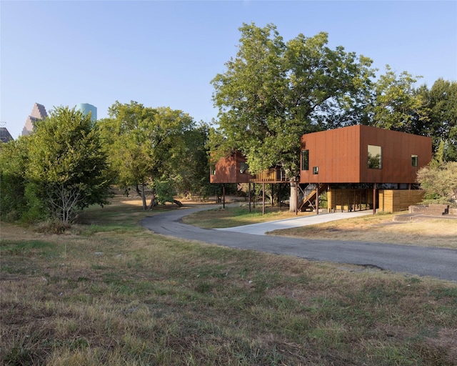 view of yard featuring a deck