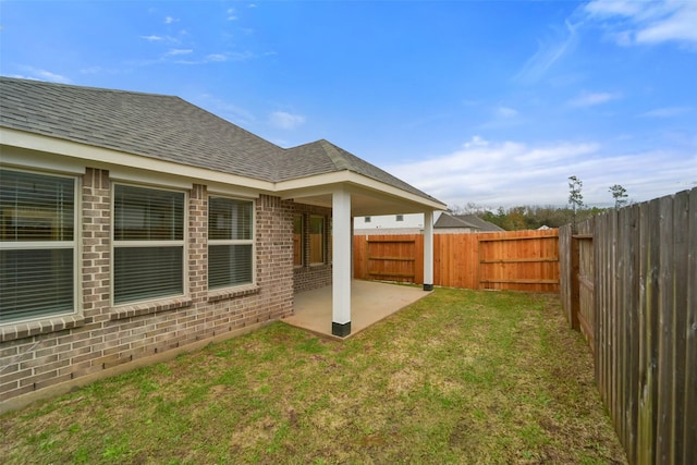 view of yard featuring a patio area