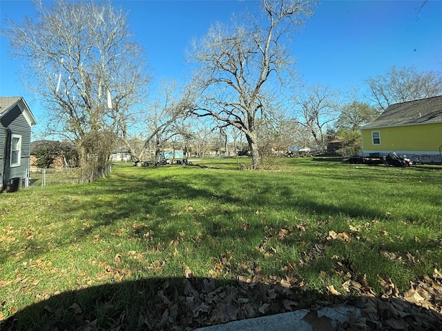 Listing photo 2 for 512 W Jefferson St, Brenham TX 77833